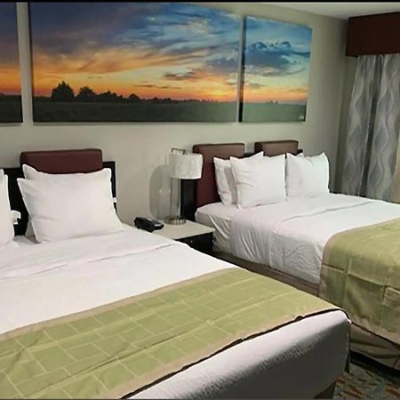 Days Inn By Wyndham Bellville Mansfield Buitenkant foto