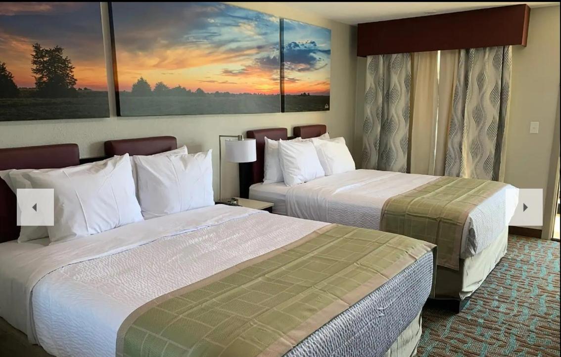 Days Inn By Wyndham Bellville Mansfield Buitenkant foto