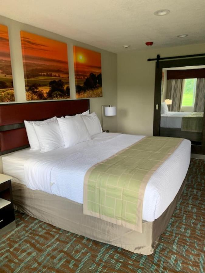 Days Inn By Wyndham Bellville Mansfield Buitenkant foto